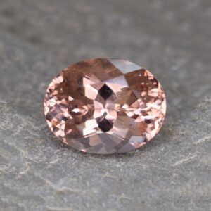 Morganite oval 13.2x10.5mm 5.71cts H me159 b crop SOLD
