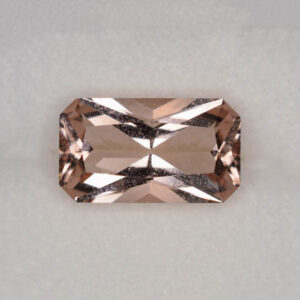 Morganite radiant 12.0x6.9mm 2.69cts H me248 crop SOLD