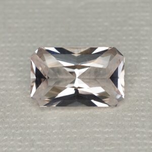 Morganite radiant 13.6x8.7mm 4.61cts me262