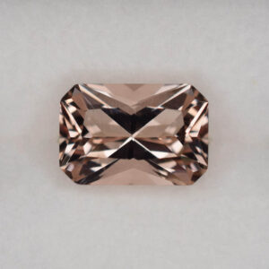 Morganite radiant 8.9x6.0mm 1.62cts H me251 crop SOLD