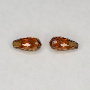 OrangeZircon briolette pair 8.0x4.0mm 3.18cts N zn2841