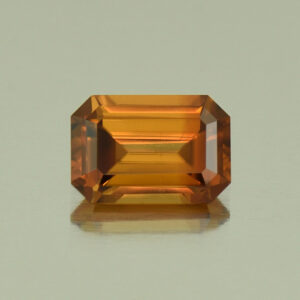OrangeZircon eme cut 7.0x4.8mm 1.33cts N zn5352