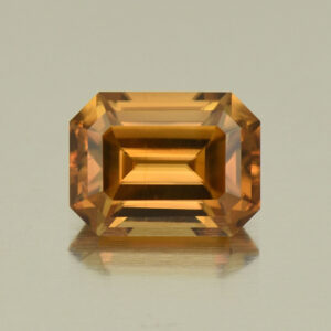 OrangeZircon eme cut 8.0x6.0mm 2.49cts N zn5357