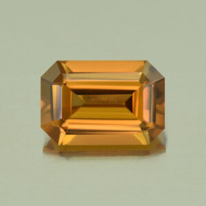 OrangeZircon eme cut 9.0x6.1mm 2.65cts N zn5366
