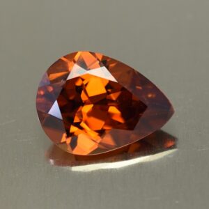 OrangeZircon pear 12.1x9.1mm 4.88cts N zn2815