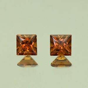 OrangeZircon princess pair 4.9mm 1.80cts N zn4233