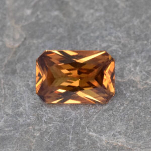 OrangeZircon radiant 9.2x6.2mm 2.63cts N zn2086