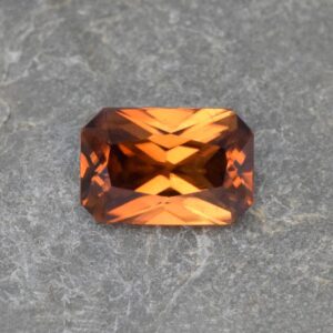 OrangeZircon radiant 9.5x6.4mm 3.06cts N zn2085