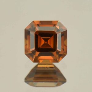 OrangeZircon sq eme cut 6.0mm 1.69cts N zn6594
