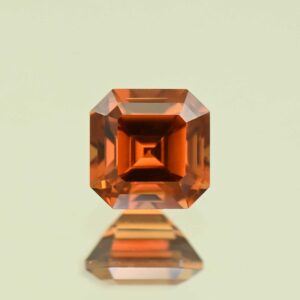 OrangeZircon sq eme cut 6.0mm 1.84cts N zn7611