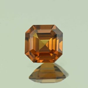 OrangeZircon sq eme cut 6.5mm 1.81cts N zn7390