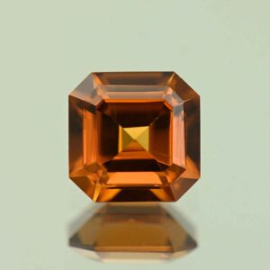 OrangeZircon sq eme cut 7.0mm 2.19cts N zn7507