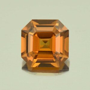 OrangeZircon sq eme cut 7.0mm 2.35cts N zn5638
