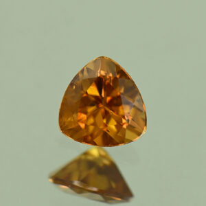 OrangeZircon trill 4.7mm 0.56cts N zn7160