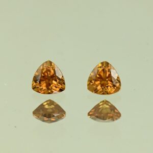 OrangeZircon trill pair 4.0mm 0.73cts N zn4140