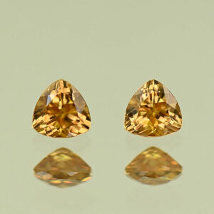 OrangeZircon trill pair 4.0mm 0.73cts N zn7845