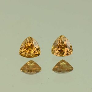 OrangeZircon trill pair 4.0mm 0.77cts N zn4142