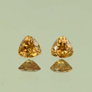 OrangeZircon trill pair 4.5mm 0.94cts N zn4143
