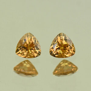OrangeZircon trill pair 4.6mm 1.11cts N zn7848
