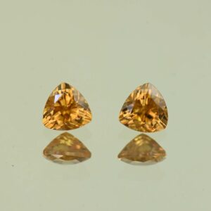 OrangeZircon trill pair 5.0mm 1.40cts N zn4158