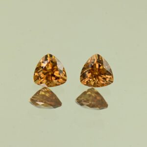 OrangeZircon trill pair 5.0mm 1.41cts N zn4159