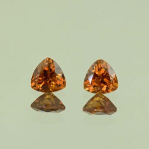 OrangeZircon trill pair 5.6mm 1.93cts N zn4167