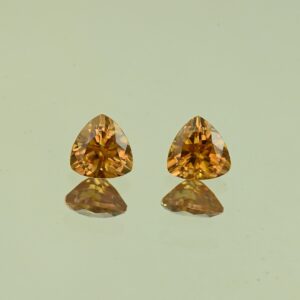 OrangeZircon trill pair 6.0mm 2.48cts N zn4177
