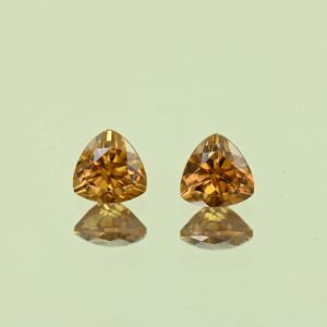 OrangeZircon trill pair 6.0mm 2.54cts N zn4179