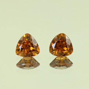 OrangeZircon trill pair 7.6mm 4.47cts N zn4198