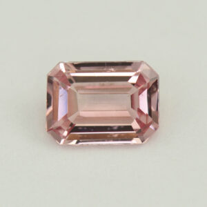 PeachSpinel eme cut 6.1x4.5mm 0.72cts N sp724