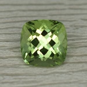 Peridot sq cush 6.0mm 1.17cts pe109 SOLD