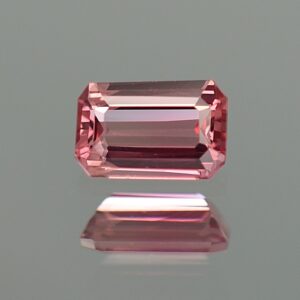 PinkSpinel eme cut 6.6x4.3mm 0.84cts sp182