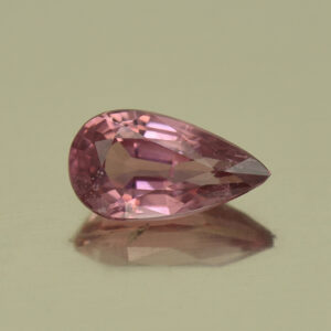 PinkSpinel pear 9.9x5.4mm 1.73cts N sp642