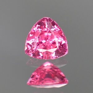 PinkSpinel trillion 5.3mm 0.60cts sp311