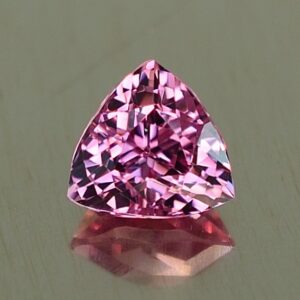 PinkSpinel trillion 6.0mm 1.06cts sp305