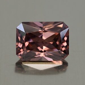 PinkZircon rad 8.2x6.1mm 2.39cts N zn2877