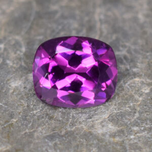 PurpleGarnet cush 6.4x5.4mm 1.04cts N pl605 crop SOLD
