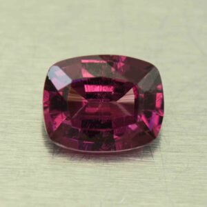 PurpleGarnet cush 6.6x5.3mm 0.98cts N pl253 SOLD