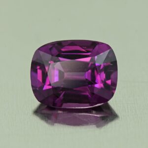 PurpleGarnet cush 7.9x6.2mm 1.87cts N pl921 SOLD