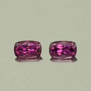 PurpleGarnet cush pair 5.5x3.6mm 0.94cts N pl701