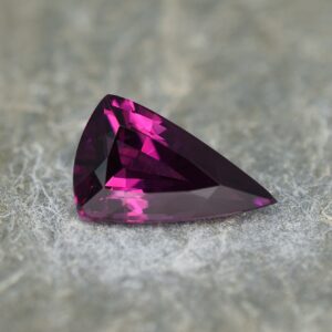 PurpleGarnet drop trill 12.9x8.0mm 3.41cts pl364