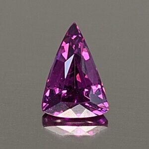 PurpleGarnet drop trill 7.4x5.1mm 0.89cts pl282