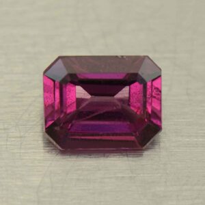 PurpleGarnet eme cut 5.8x4.5mm 0.70cts N pl296