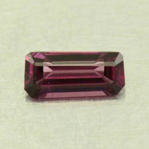 PurpleGarnet eme cut 9.0x4.1mm 1.17cts N pl437