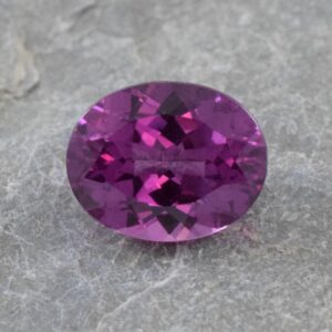 PurpleGarnet oval 10x8mm 3.17cts a pl457