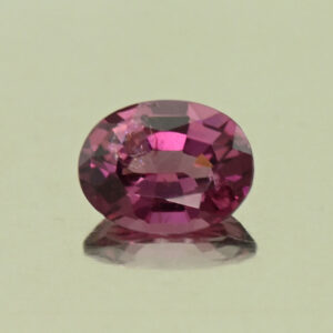 PurpleGarnet oval 6.9x5.3mm 0.95cts N pl662