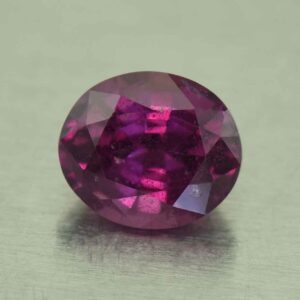 PurpleGarnet oval 7.1x6.1mm 1.54cts N pl240