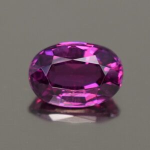 PurpleGarnet oval 7.6x5.2mm 1.28cts pl188