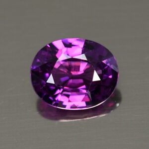 PurpleGarnet oval 8.0x6.5mm 1.61cts pl106