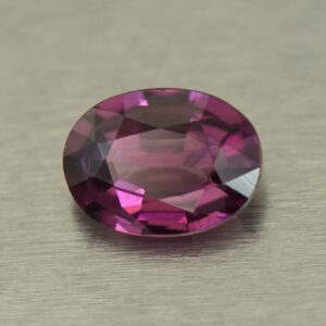PurpleGarnet oval 8.2x6.0mm 1.43cts N pl672